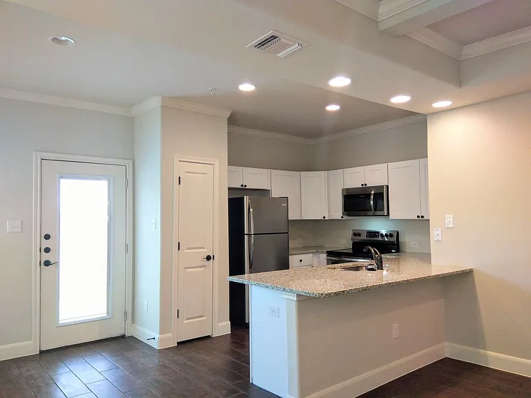 6315 Melanzane Ave #1 — Photo 6