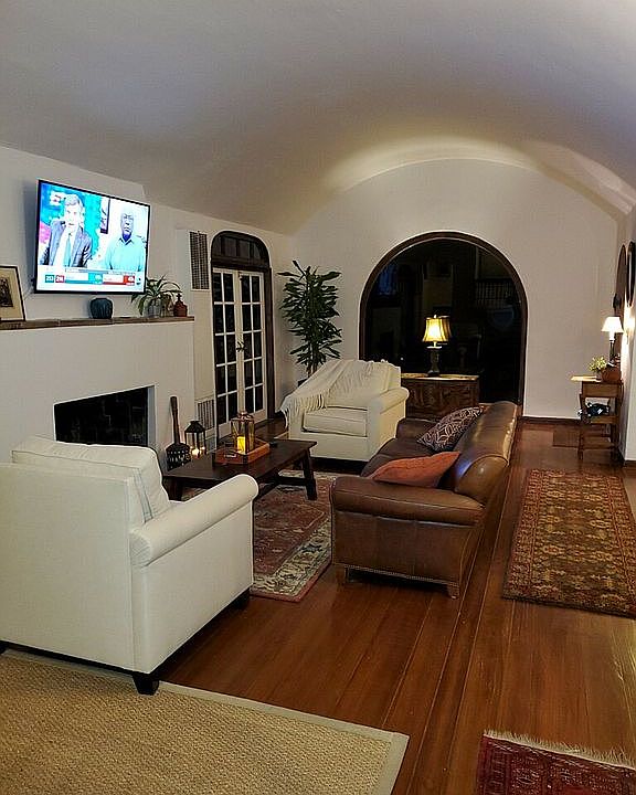 2nd image of 2719 Calhoun St