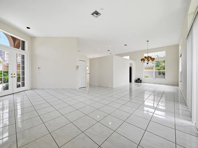 10769 Maple Chase Dr — Photo 17