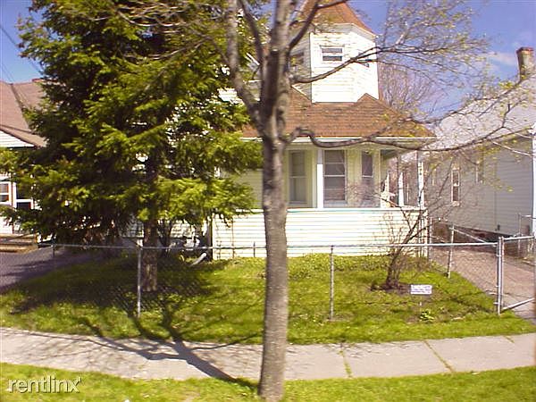 Alphonse St, 306 Front