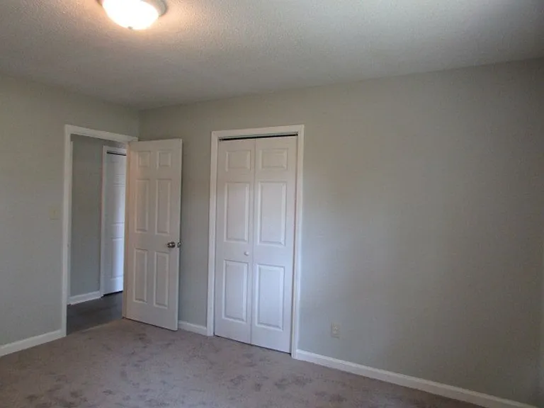 2940 Steeplechase Dr — Photo 5