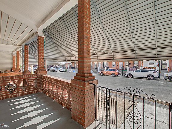 3rd image of 1003 N 66th St