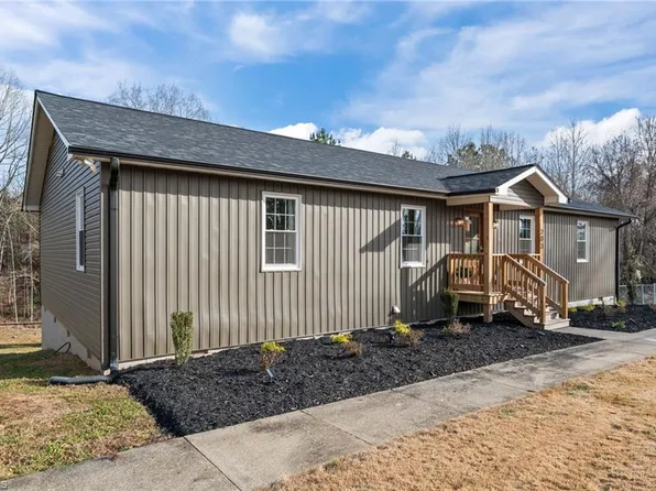 203 Church St S, Stoneville, NC 27048
