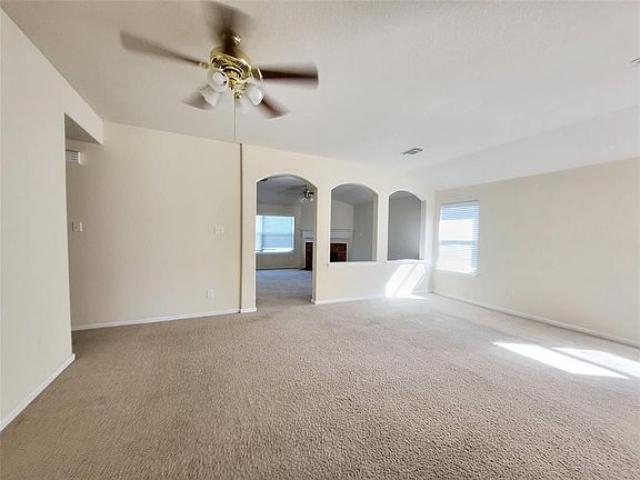 5th image of 9518 Glendown Ln