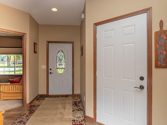 3rd image of 1518 Will O B Ln NE #6
