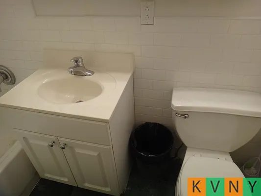 Rented by KVNY Soho | media 57