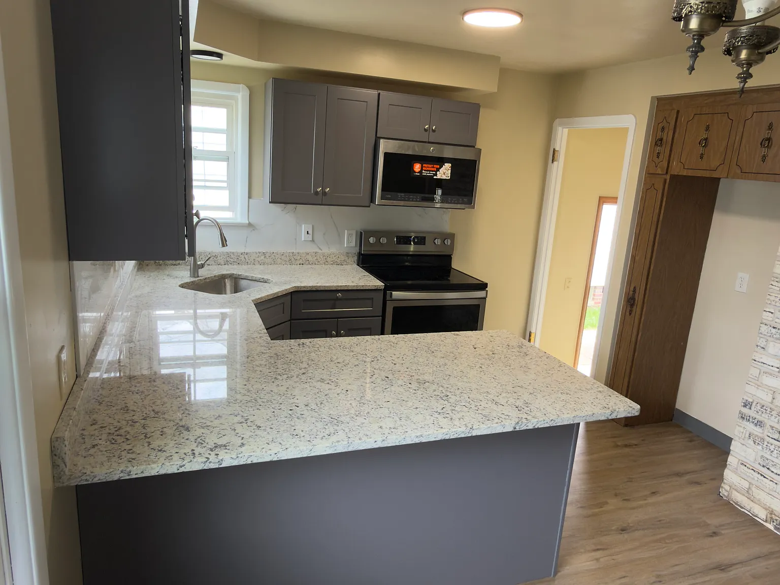 3 bed, 1248 sqft, $1,600 — Photo 3