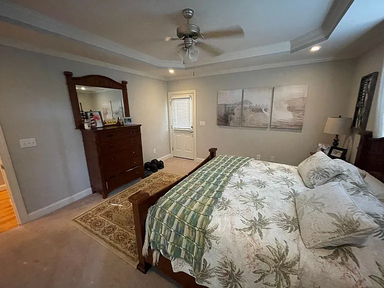 34 Woodbury Ln — Photo 14