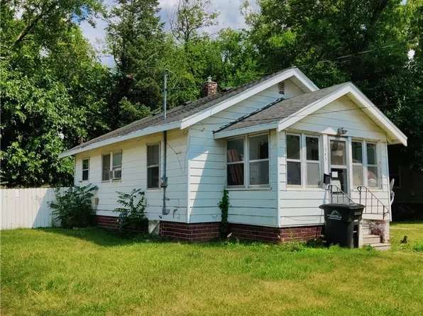 1343 Hutton St, Des Moines, IA 50316