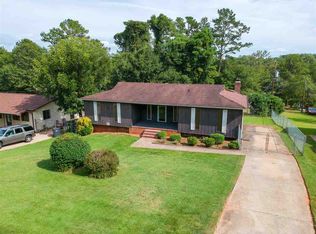 8 Milford Ln, Greenville, SC 29605