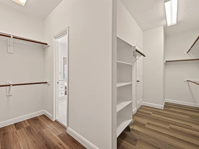 2834 Martina Dr — Photo 27