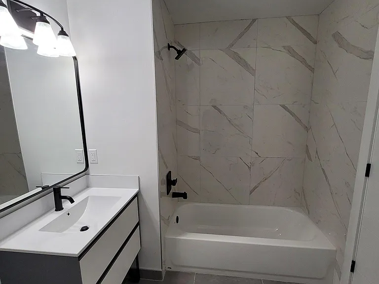 242 Spring St #2 — Photo 21