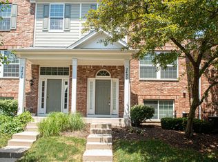 2422 Emily Ln, Elgin, IL 60124