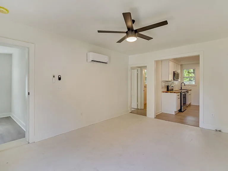 125 Hibiscus Ave — Photo 4