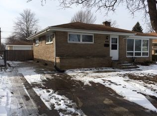 1930 Linden Ave, Waukegan, IL 60087