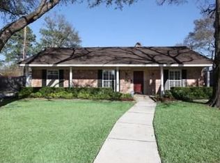 307 Blue Willow Dr, Houston, TX 77042