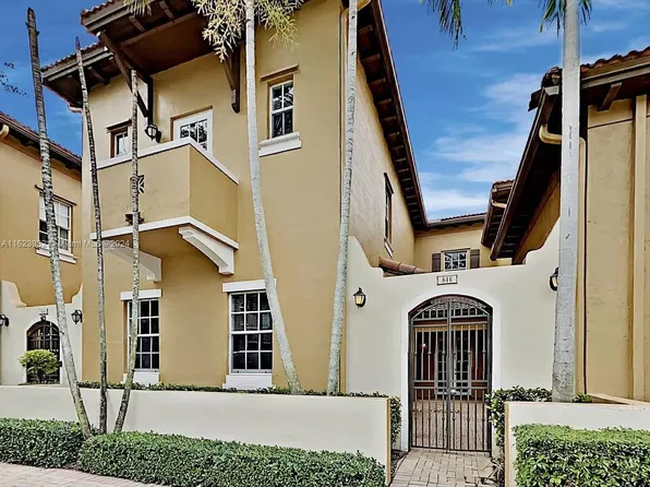 846 SW 146th Ter, Hollywood, FL 33027