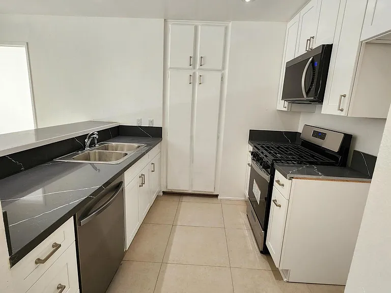 Brand new appliances and fully remodeled kitchen