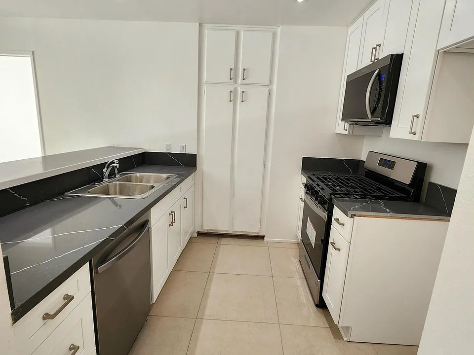Brand new appliances and fully remodeled kitchen