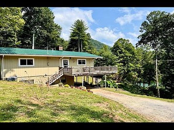 370 Castlewood