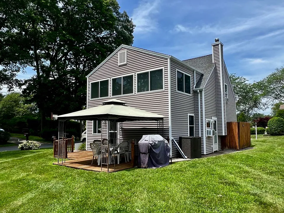 12 Elm Ave