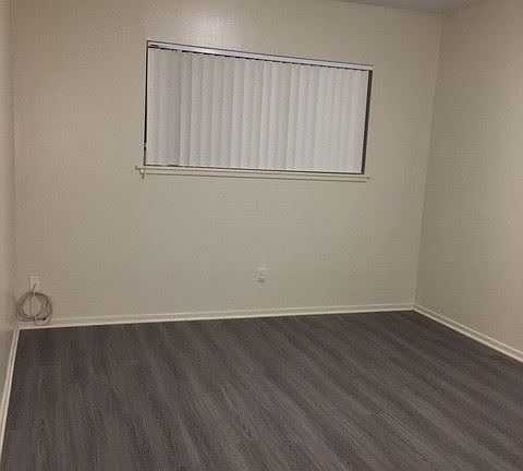 5th image of 484 Mariposa Ave APT F