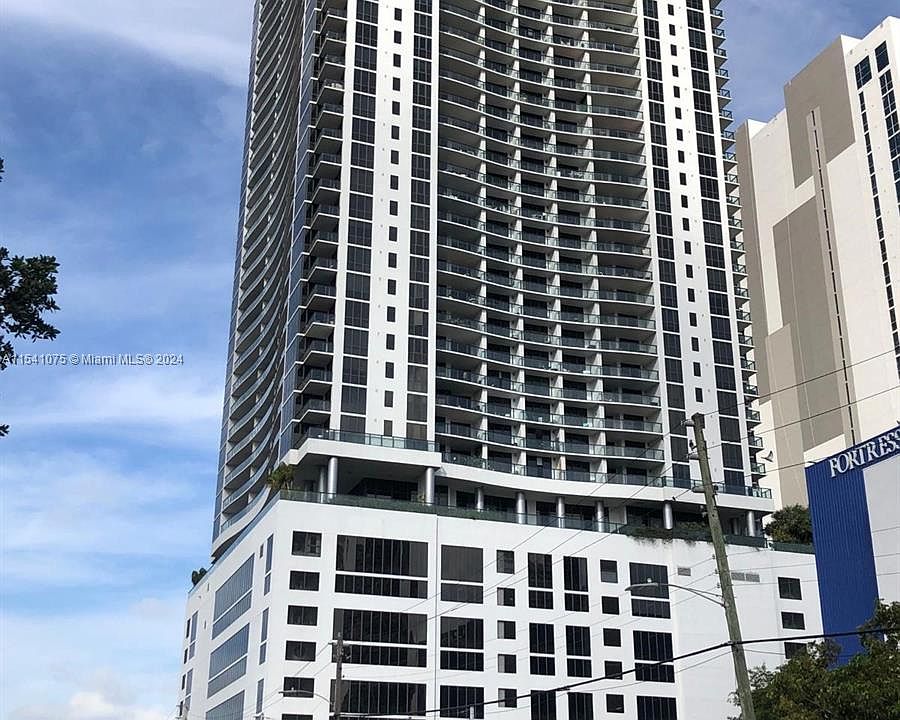 1st image of 1600 NE 1st Ave #1819