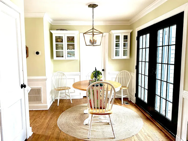 1210 Foxcroft Rd — Photo 10