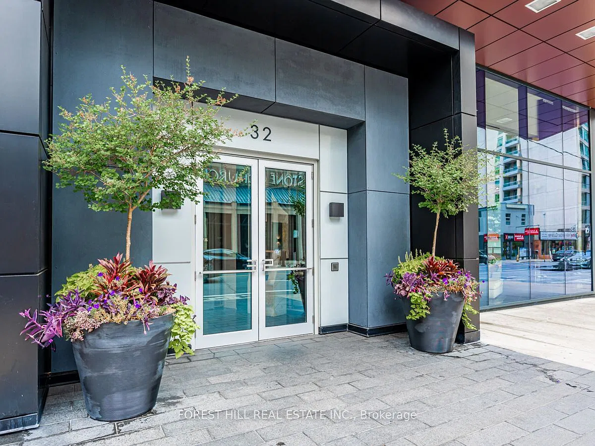 The Yorkville — Photo 2