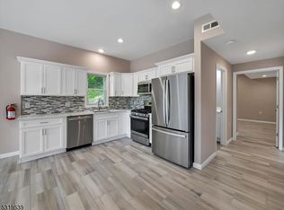 165 Lakeside Rd #1, Hewitt, NJ 07421