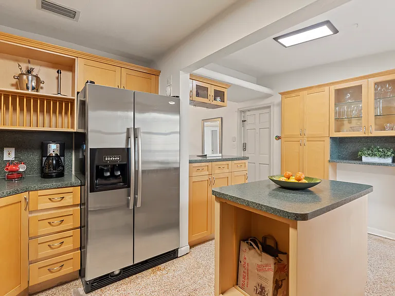 2520 Center Ave — Photo 20