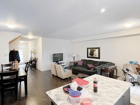 3rd image of 2 Longshore Way