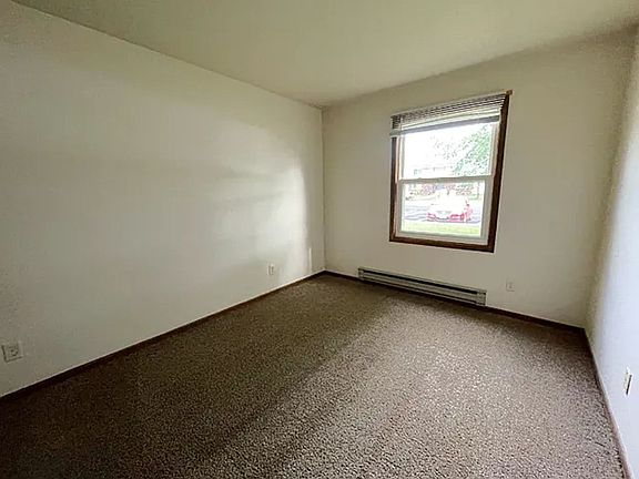 5th image of 1032 Imperial Cir APT 504