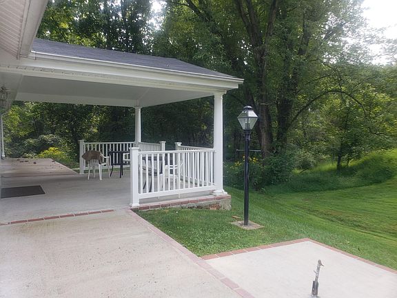 3rd image of 12312 Briarbush Ln