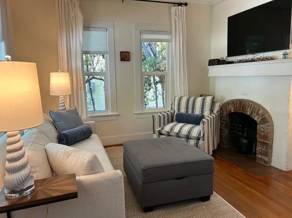 312 W Victoria St, Santa Barbara, CA 93101