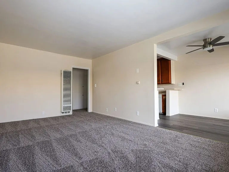 La Casa Blanca — Photo 11