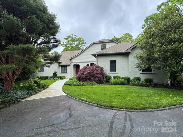 103 Ingleside Ct, Flat Rock, NC 28731