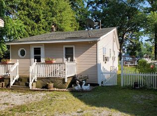5242 E Quiet Water Ct, Monticello, IN 47960