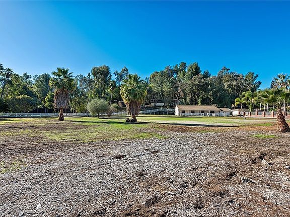 5th image of 5546 Paradise Valley Rd