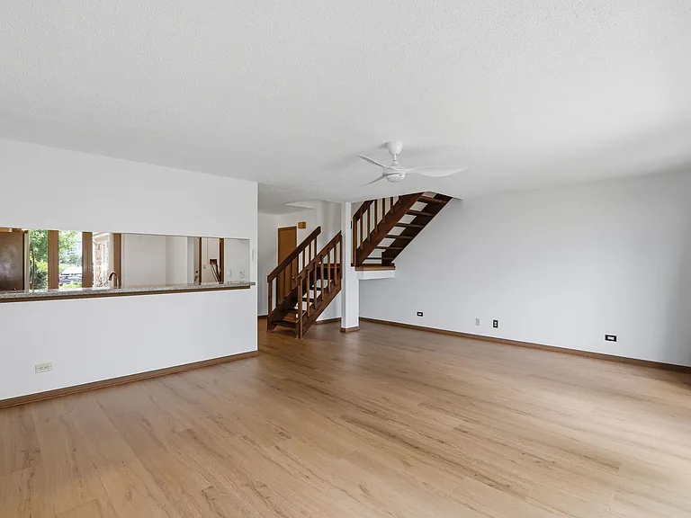 341 Redwing Dr — Photo 8