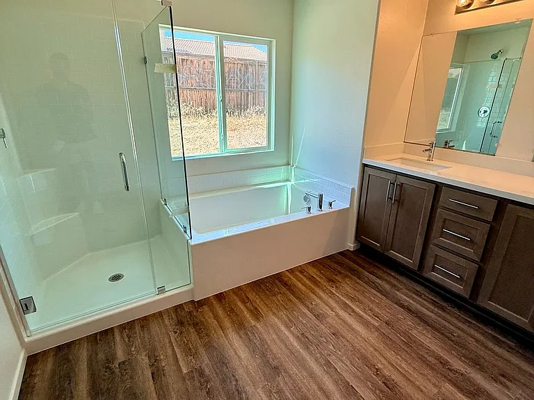 11705 Sebastian Rd — Photo 29