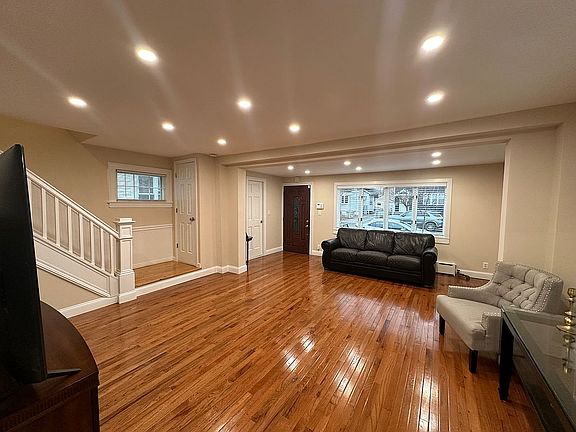 2nd image of 86-22 259th St