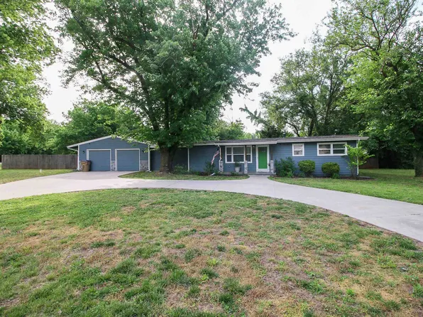 1418 N Milton Ave, Derby, KS 67037