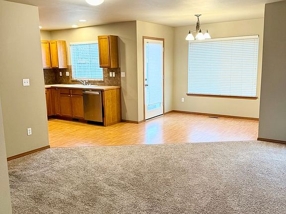 3rd image of 11403 186th St E