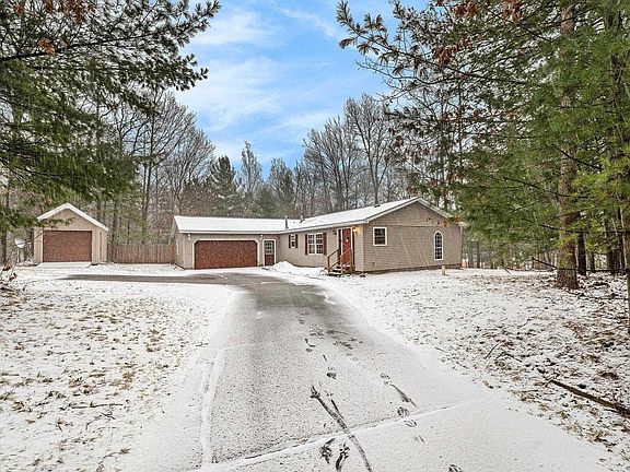 5th image of 510 Shelly B Ln