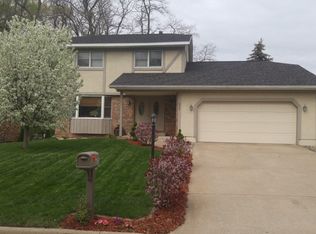 633 14th Ave N, Onalaska, WI 54650