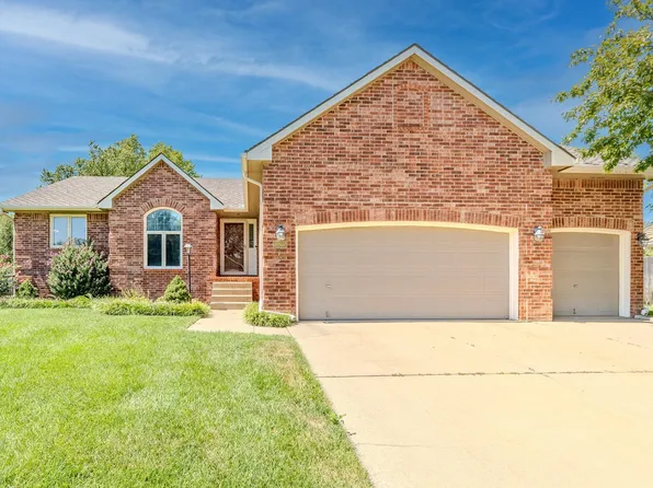 2413 N Watersedge Ct, Wichita, KS 67205