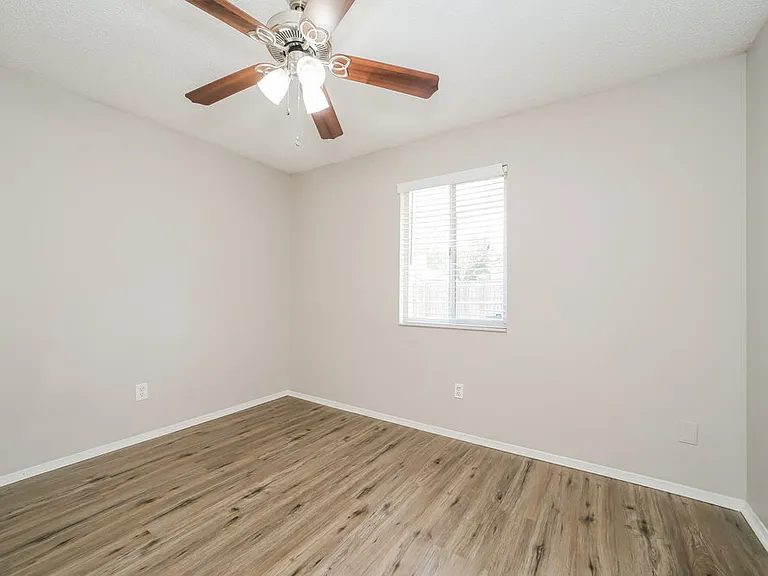 593 Benjamin Harrison St — Photo 12