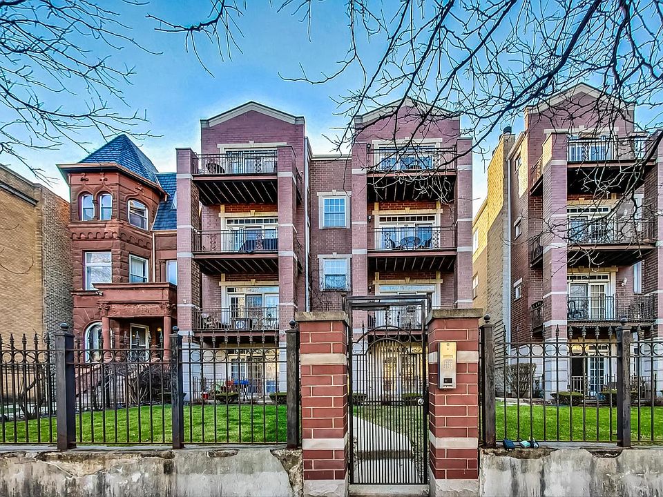 1st image of 4734 S Drexel Blvd #3N