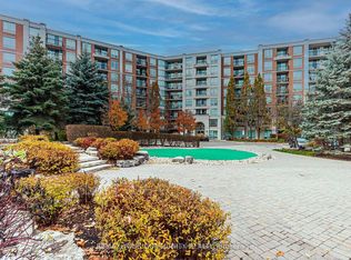 28 William Carson Cres Unit 803, Toronto, ON M2P 2H1
